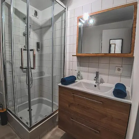 Grand Neuf Parking Privatif 3 Minutes Gare Au Calme * Poitiers