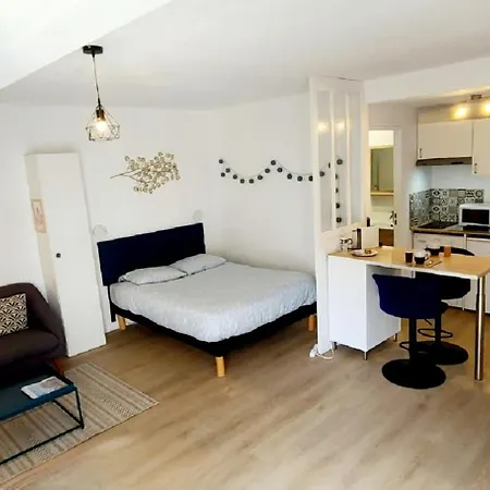 Grand Neuf Parking Privatif 3 Minutes Gare Au Calme