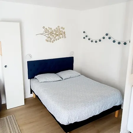 Grand Neuf Parking Privatif 3 Minutes Gare Au Calme Apartman