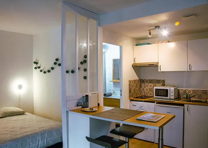 Grand Neuf Parking Privatif 3 Minutes Gare Au Calme Apartment