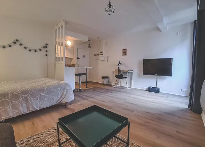 Grand Neuf Parking Privatif 3 Minutes Gare Au Calme *