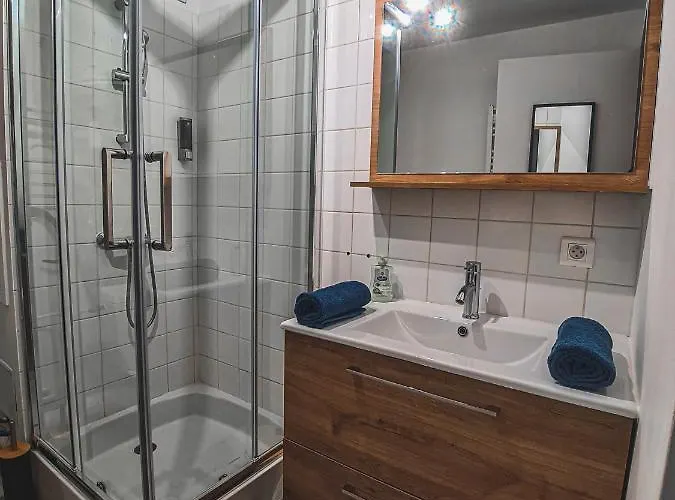 Grand Neuf Parking Privatif 3 Minutes Gare Au Calme * Poitiers