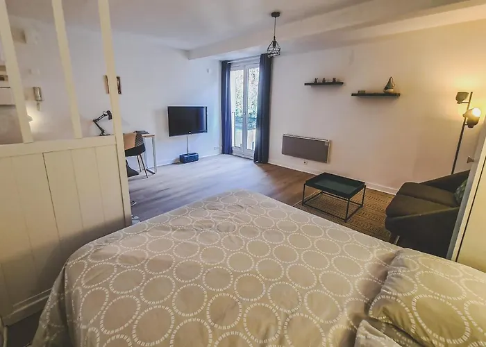 Grand Neuf Parking Privatif 3 Minutes Gare Au Calme * Poitiers