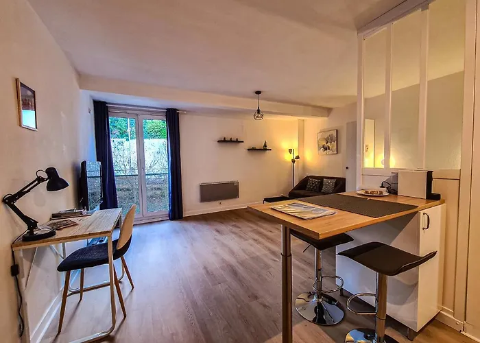 Apartment Grand Neuf Parking Privatif 3 Minutes Gare Au Calme Poitiers