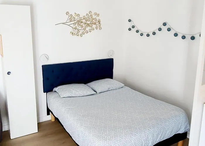 Grand Neuf Parking Privatif 3 Minutes Gare Au Calme Apartman